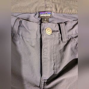 Patagonia Quandary Women Pants, Size 2 Short in Forge Grey